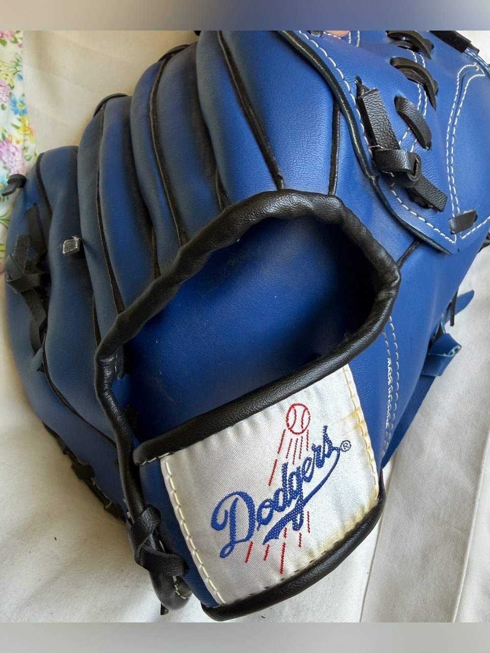 Vintage Los Angeles Dodgers Promotional/Stadium Giveaway Youth Baseball Glove